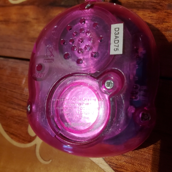 Gigapet Keychain Untested - Picture 3 of 3